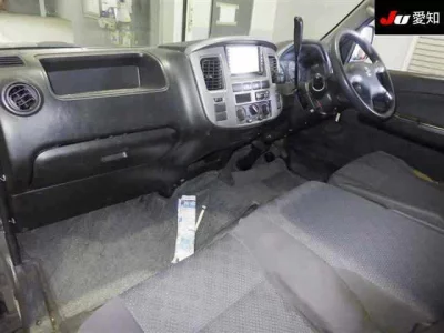 Nissan CARAVAN VAN  с аукциона в Японии