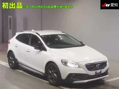 Volvo V40  с аукциона в Японии