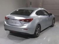 Mazda AXELA лот № 30024 оценка 4  с аукциона в Японии 1