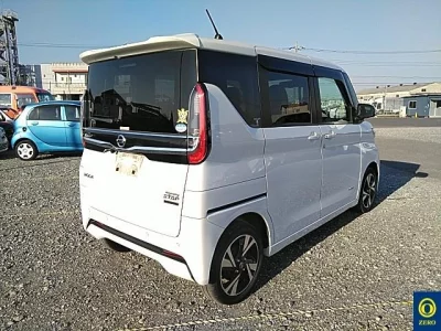 Nissan ROOX  с аукциона в Японии