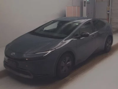 Toyota PRIUS  с аукциона в Японии