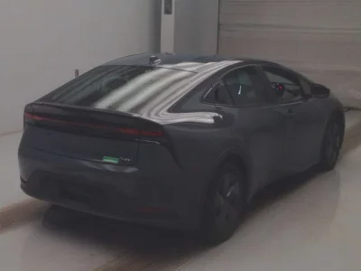 Toyota PRIUS  с аукциона в Японии