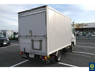 Isuzu ELF  с аукциона в Японии