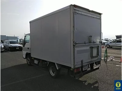 Isuzu ELF  с аукциона в Японии