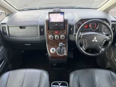 Mitsubishi DELICA D5