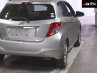 Toyota VITZ лот № 30478 оценка 4  с аукциона в Японии 7