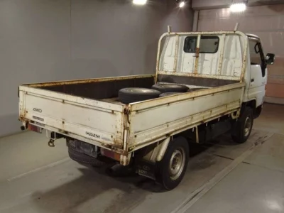 Toyota DYNA  с аукциона в Японии