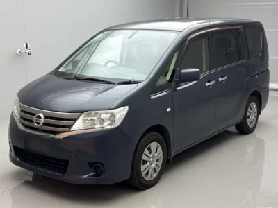 Nissan SERENA  с аукциона в Японии