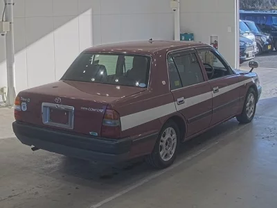 Toyota CROWN COMFORT  с аукциона в Японии