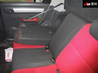 Suzuki SWIFT  с аукциона в Японии