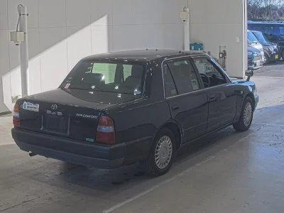 Toyota CROWN COMFORT  с аукциона в Японии