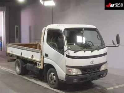 Toyota DYNA  с аукциона в Японии