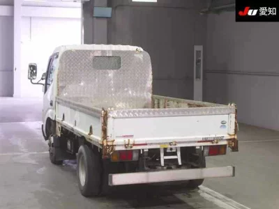 Toyota DYNA  с аукциона в Японии