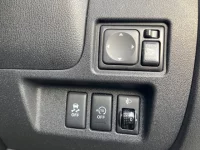 Nissan LATIO лот № 735 оценка 3.5  с аукциона в Японии 4