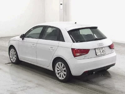 Audi A1  с аукциона в Японии