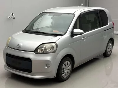 Toyota PORTE  с аукциона в Японии