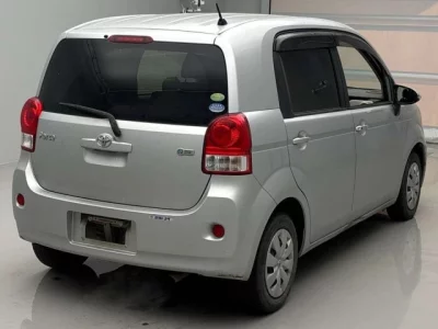 Toyota PORTE  с аукциона в Японии