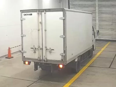 Isuzu ELF  с аукциона в Японии
