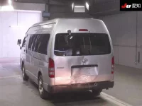 Toyota HIACE VAN лот № 7089 оценка 3  с аукциона в Японии 1