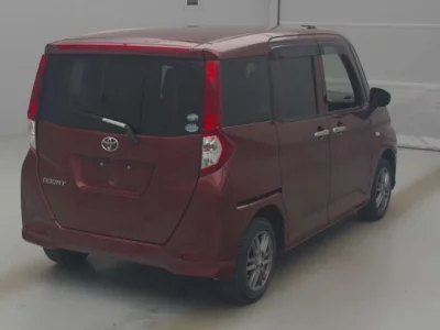 Toyota ROOMY  с аукциона в Японии