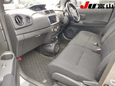 Toyota BB  с аукциона в Японии