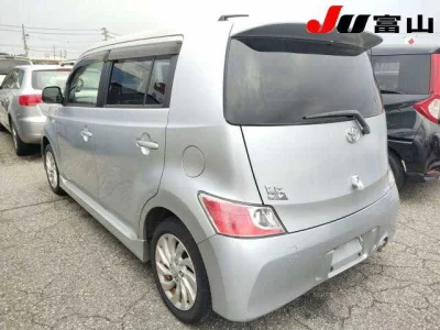 Toyota BB  с аукциона в Японии