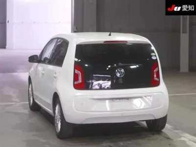 Volkswagen UP  с аукциона в Японии