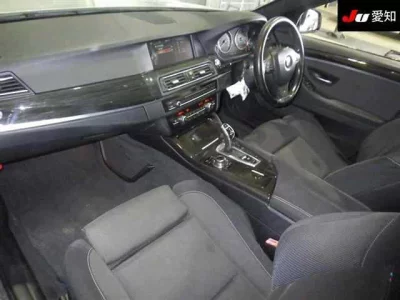 BMW 5-Series  с аукциона в Японии