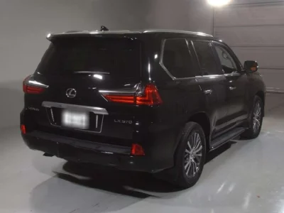 Lexus LX  с аукциона в Японии
