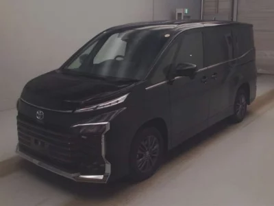Toyota VOXY  с аукциона в Японии