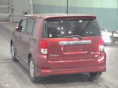 Toyota COROLLA RUMION  с аукциона в Японии