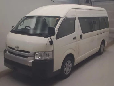Toyota HIACE  с аукциона в Японии