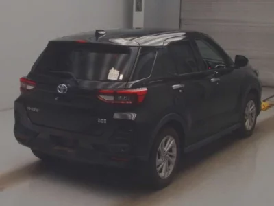 Toyota RAIZE  с аукциона в Японии