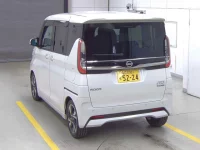 Nissan ROOX лот № 3072 оценка 3.5  с аукциона в Японии 1