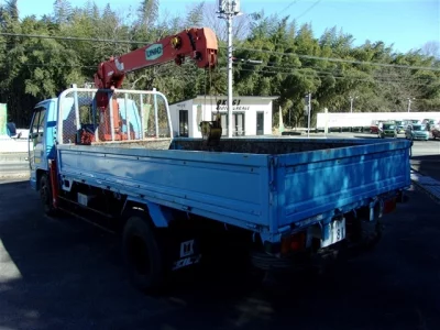 Isuzu ELF  с аукциона в Японии