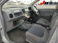 Nissan AD лот № 1052 оценка 3.5  с аукциона в Японии 2