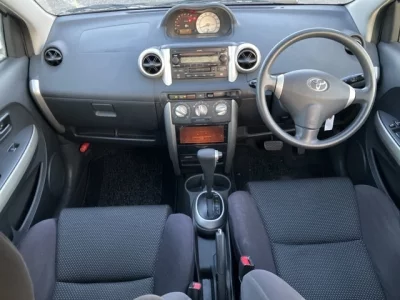 Toyota IST  с аукциона в Японии