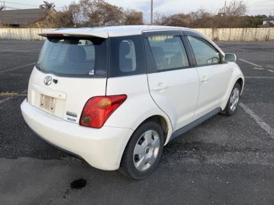 Toyota IST  с аукциона в Японии