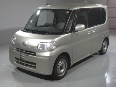 Daihatsu TANTO  с аукциона в Японии