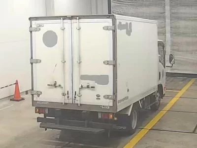 Isuzu ELF  с аукциона в Японии