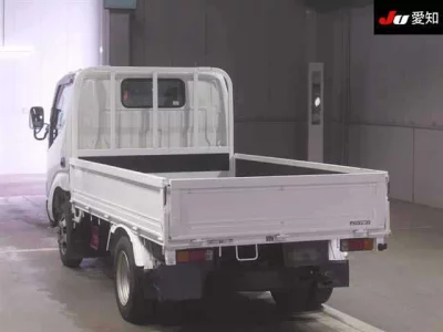 Toyota DYNA  с аукциона в Японии