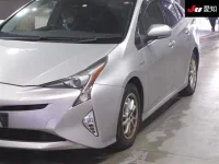 Toyota PRIUS лот № 30497 оценка 3.5  с аукциона в Японии 6