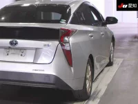 Toyota PRIUS лот № 30497 оценка 3.5  с аукциона в Японии 7