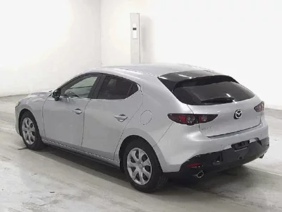 Mazda MAZDA3  с аукциона в Японии