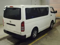 Toyota HIACE VAN лот № 62031 оценка R  с аукциона в Японии 1