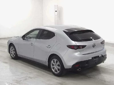 Mazda MAZDA3  с аукциона в Японии