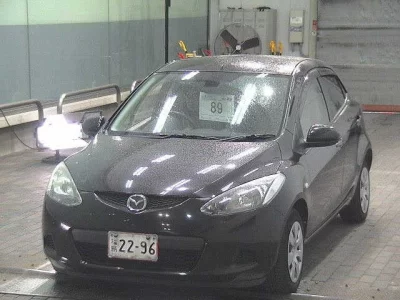 Mazda DEMIO  с аукциона в Японии