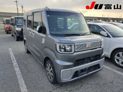 Daihatsu WAKE  с аукциона в Японии