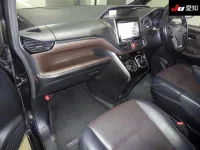 Toyota ESQUIRE лот № 30531 оценка 3.5  с аукциона в Японии 2