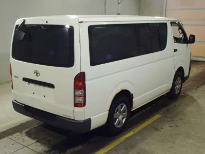 Toyota HIACE VAN  с аукциона в Японии